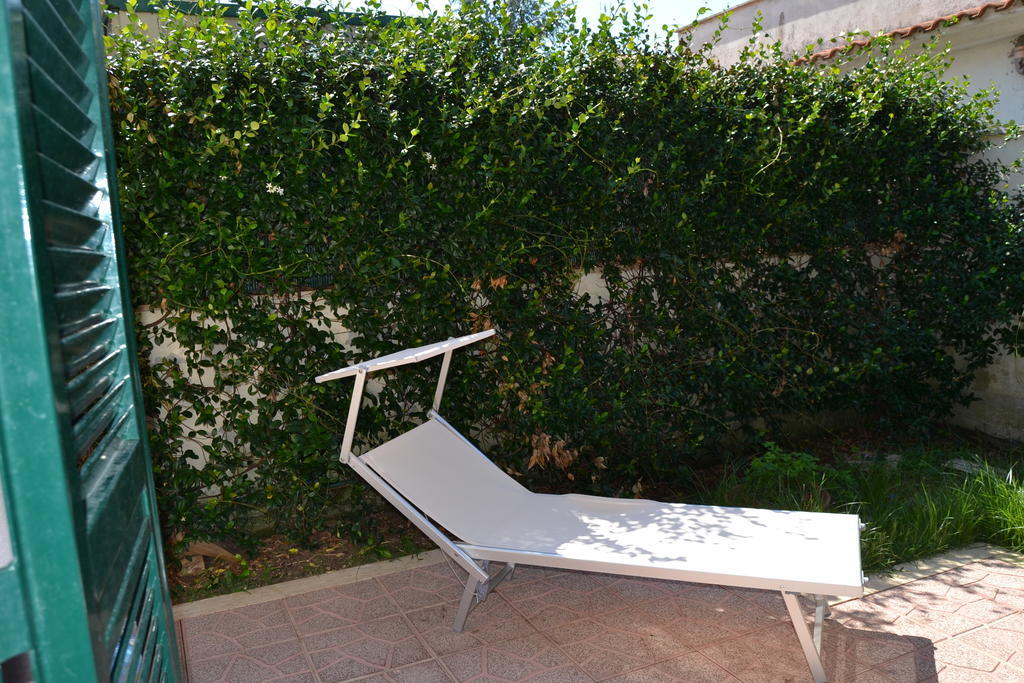 Vila La Baia Dei Delfini Ardea Exteriér fotografie